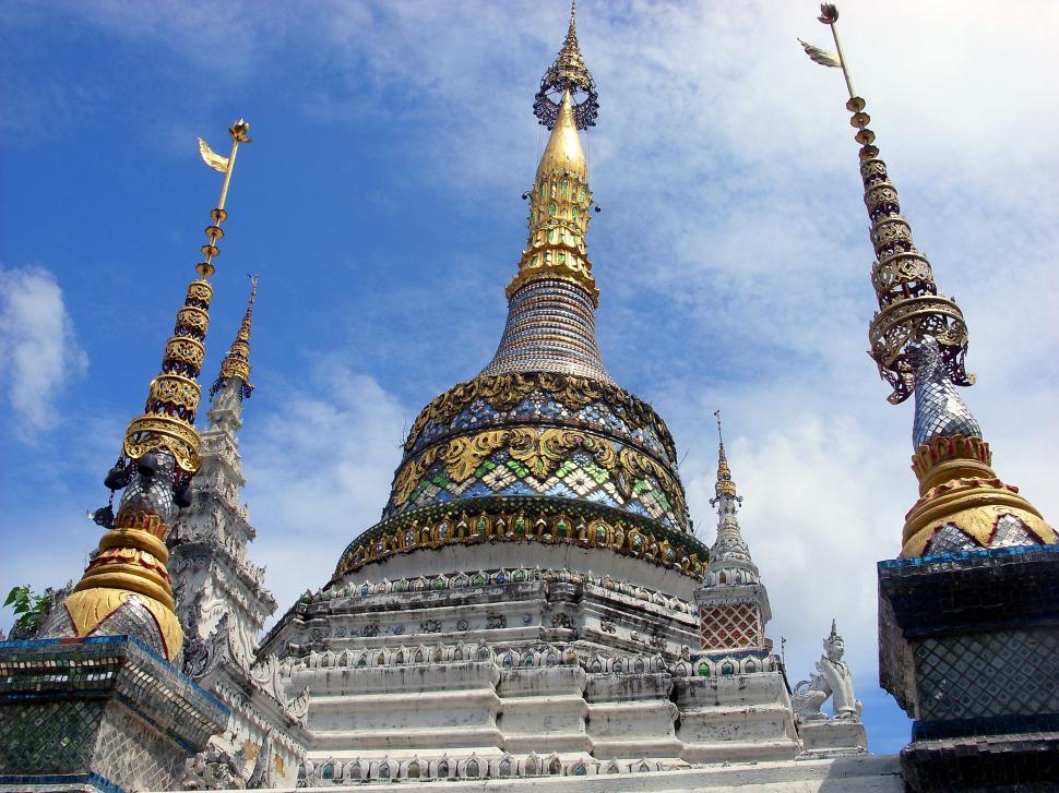 Free Image of Pagodas of Wat San Faen, Thai Buddhist Temple 