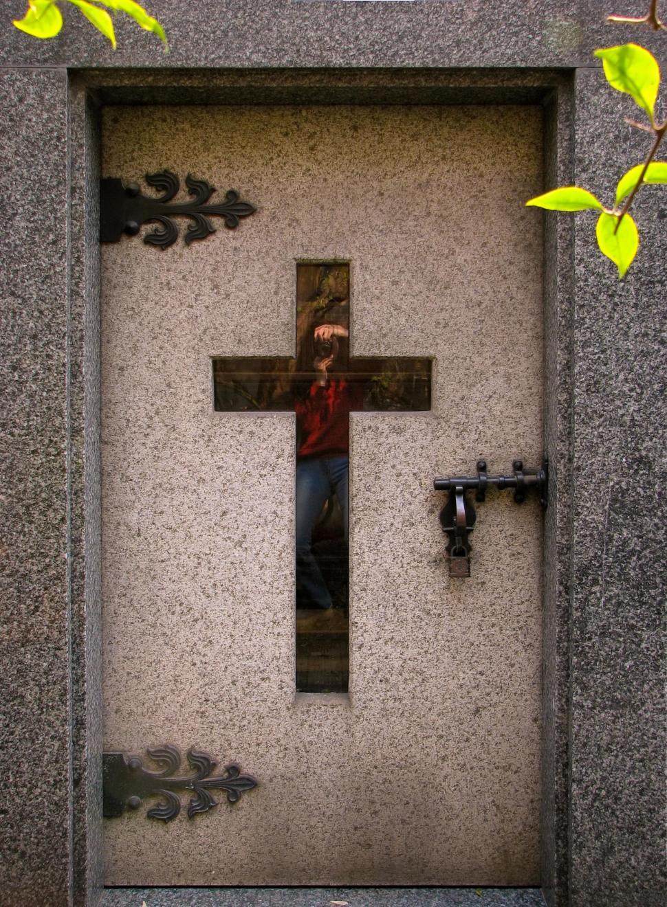 Free Image of SelfCross 