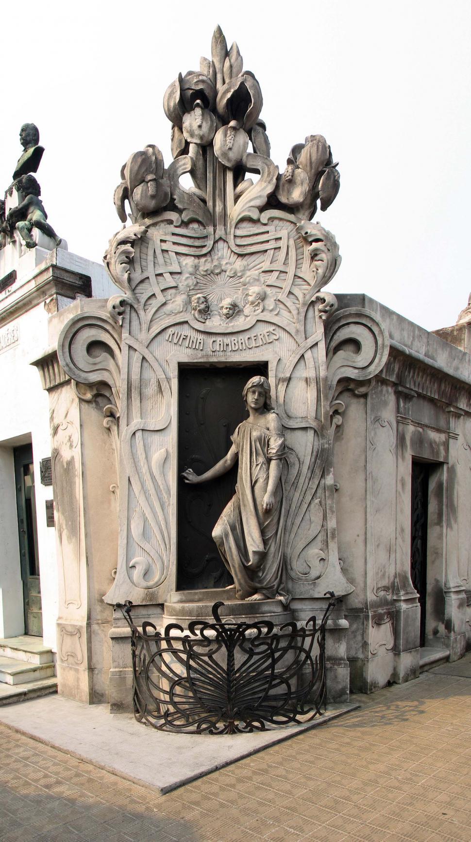 Free Image of Art Nouveau Statue 