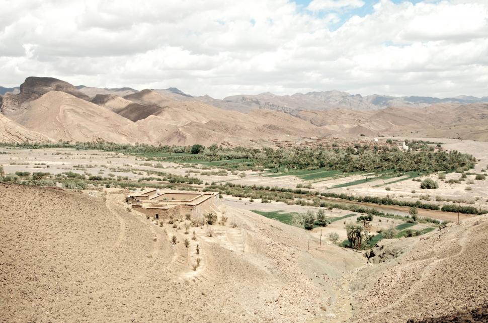 Free Image of A Vista of a Valley in the Heart of a Desert 