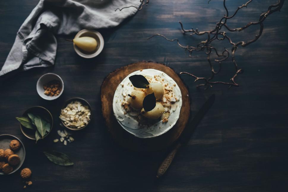 Free Image of Table Set With Food Bowls and Bagel 