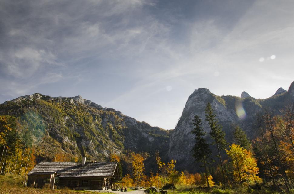 Free Image of Small Cabin Amid Mountain Range 