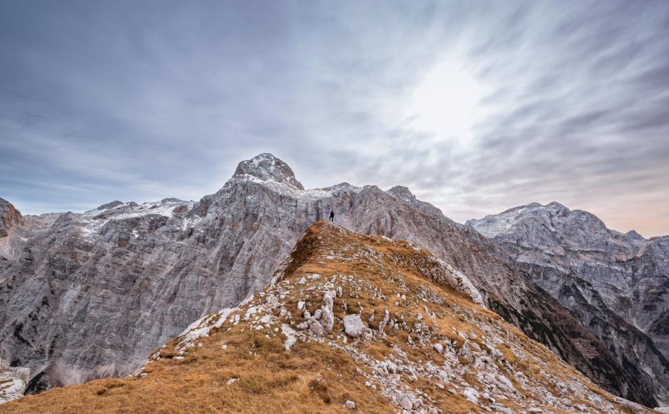 Free Image of Stunning View of Mountain Range From Hilltop 