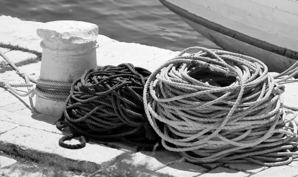 Free Image of Seaside detail 