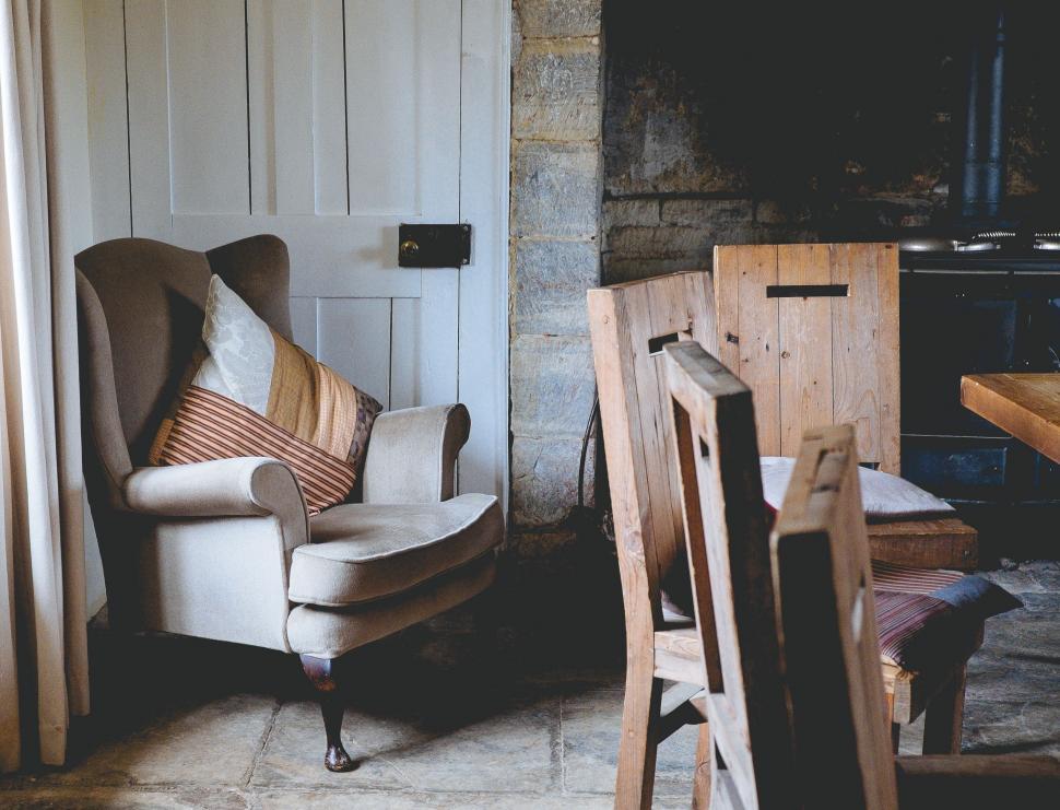 Free Image of Living Room With Furniture and Fireplace 