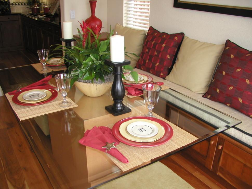 Free Image of Place Setting 