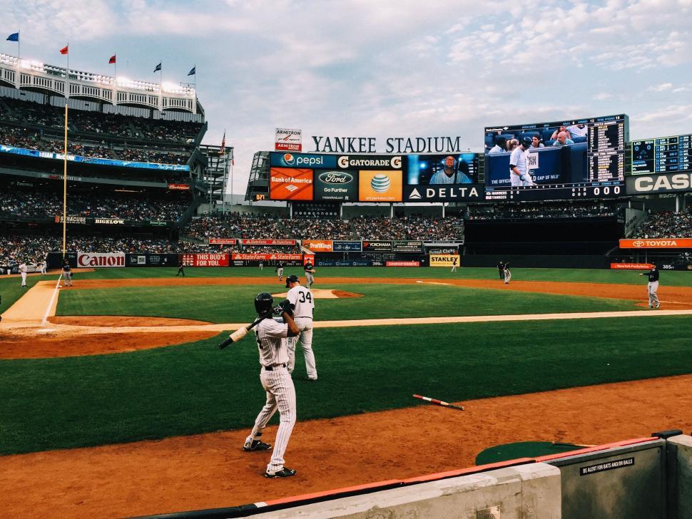 Free Image of Baseball Game in Progress With Batter Up to Plate 