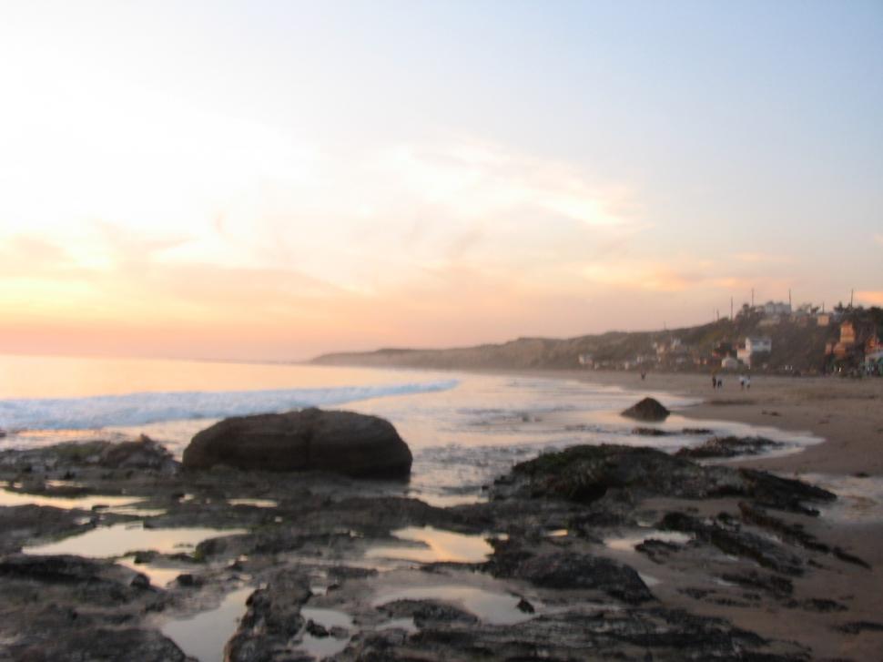 Free Image of beautiful sunsets on beaches 