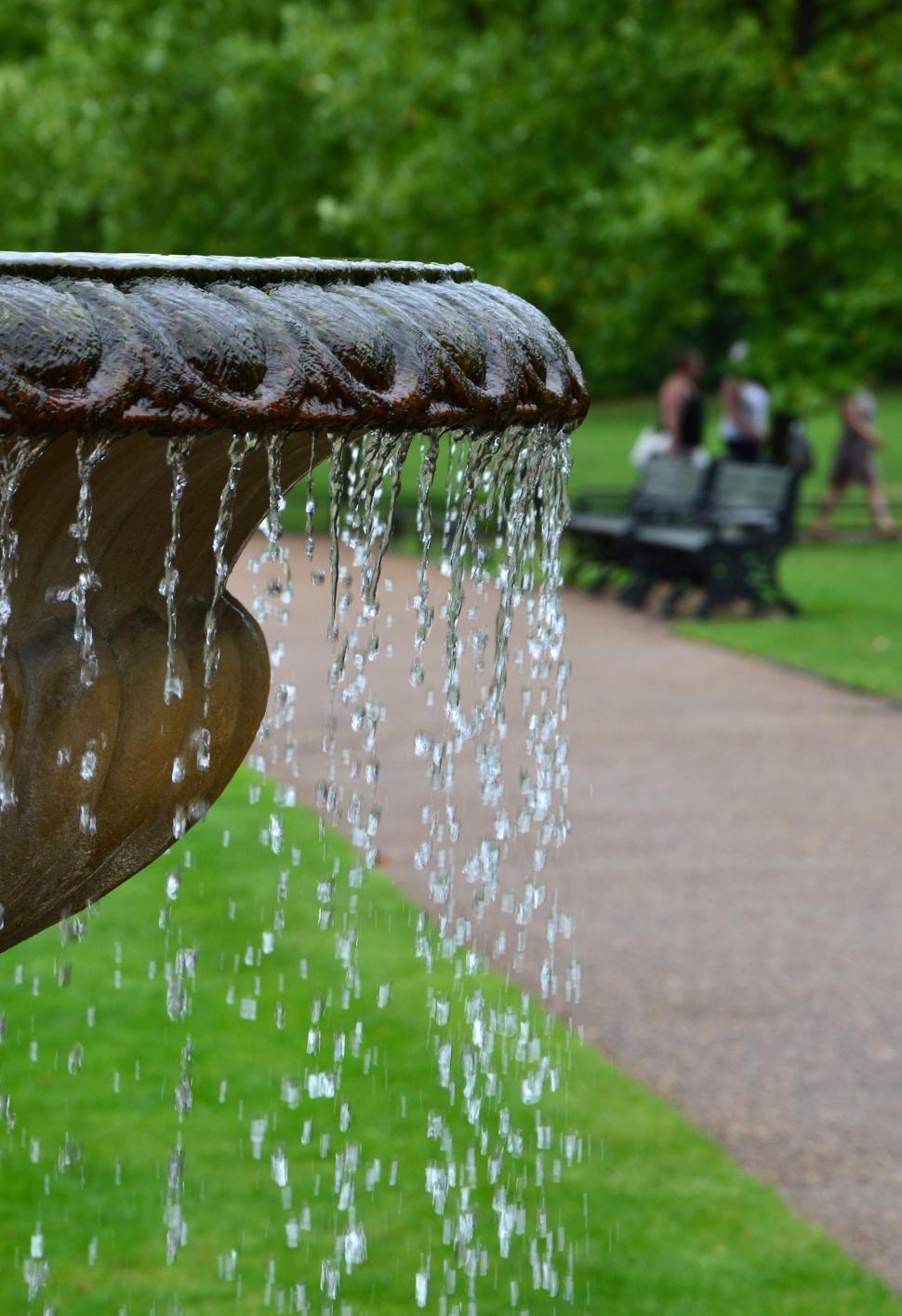 Free Image of Detail of the fountain 