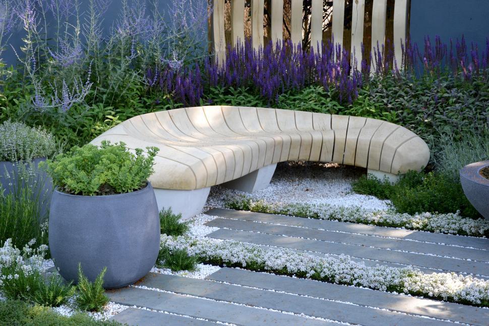 Free Image of Wooden garden bench  