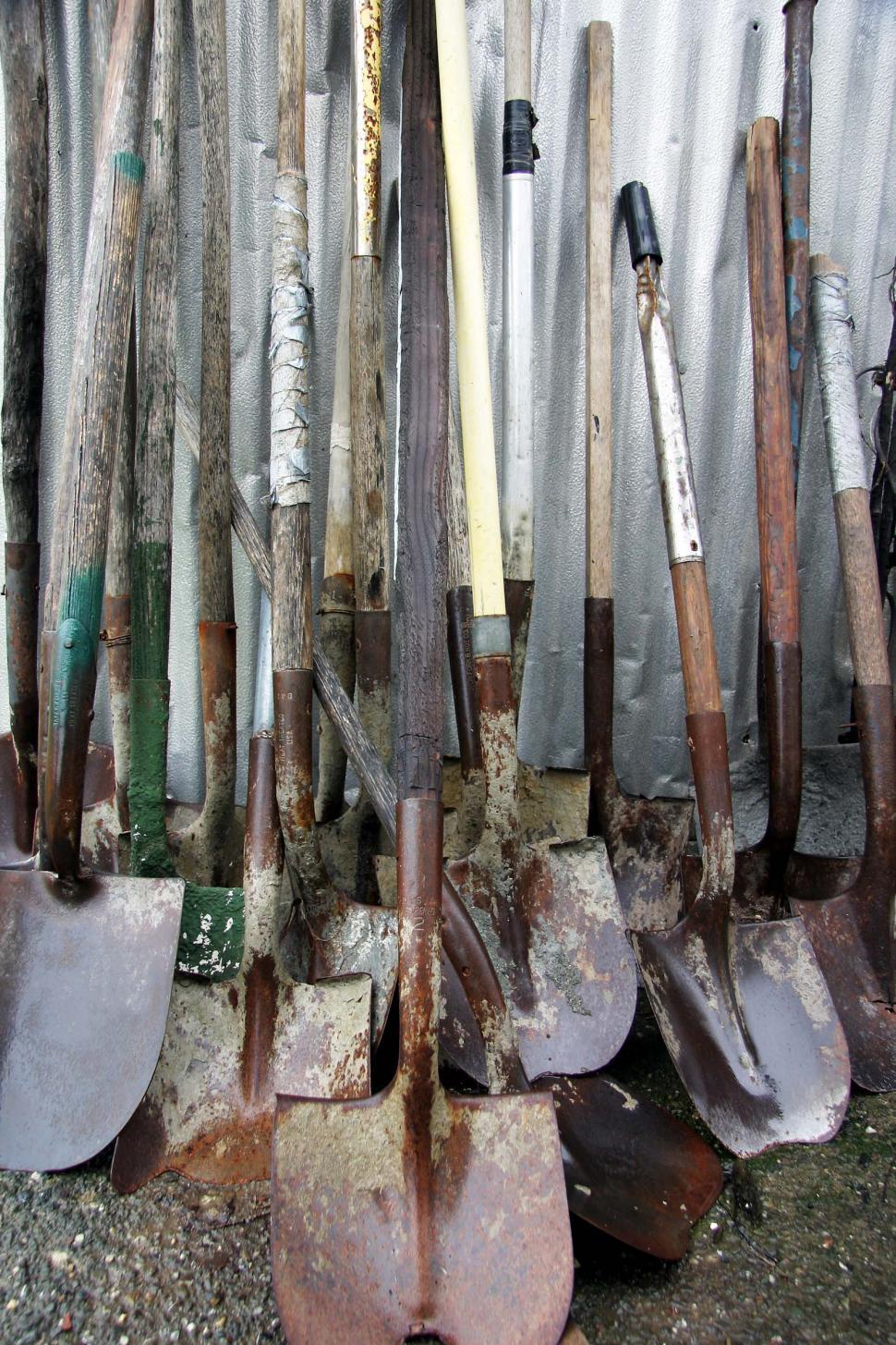 Free Image of Used shovels 