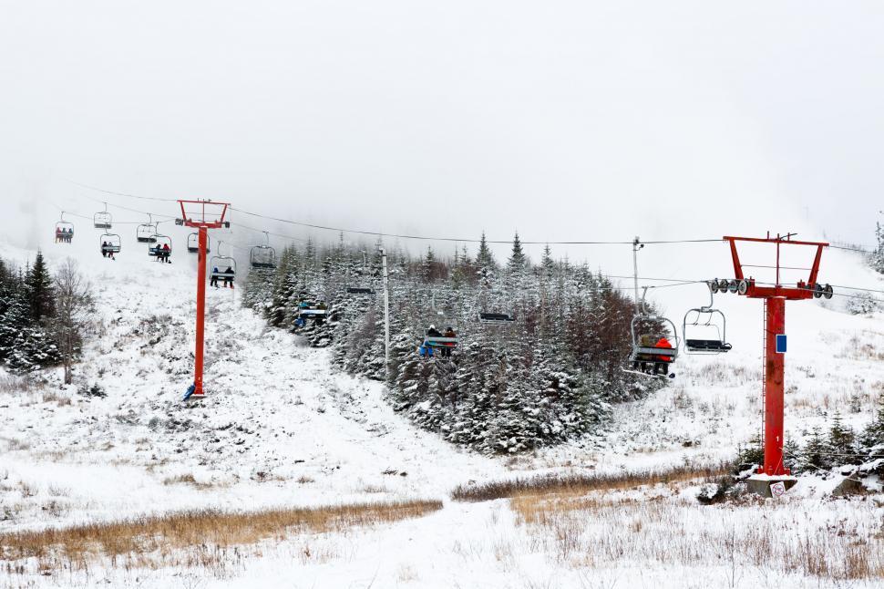 Free Image of Ski lift 