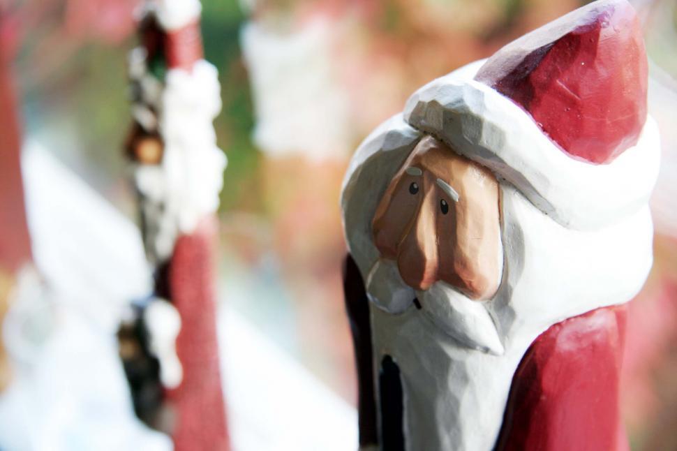 Free Image of Carved Santa 