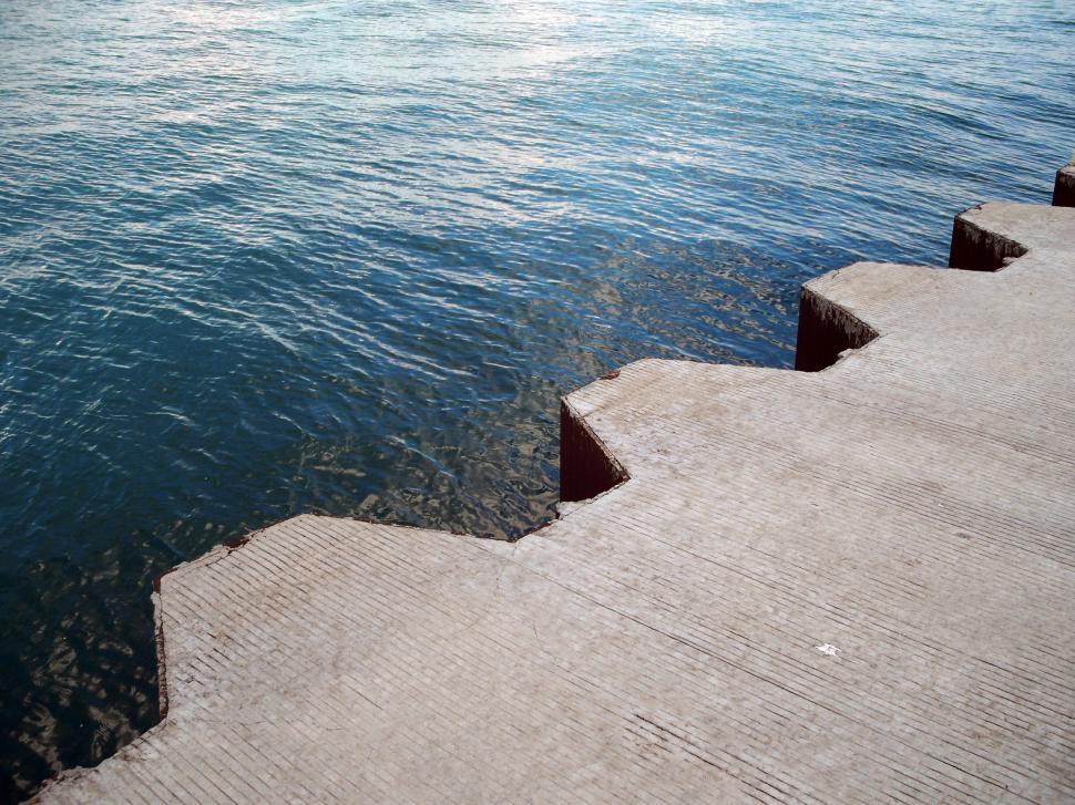 Free Image of Concrete Walkway 