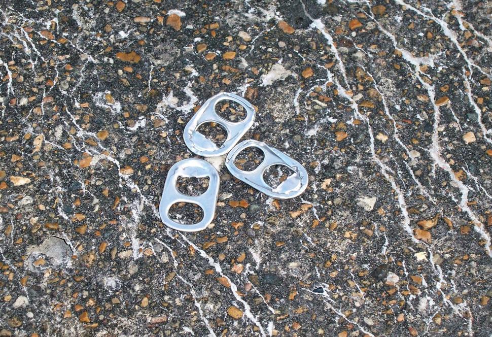 Free Image of Can Tabs 
