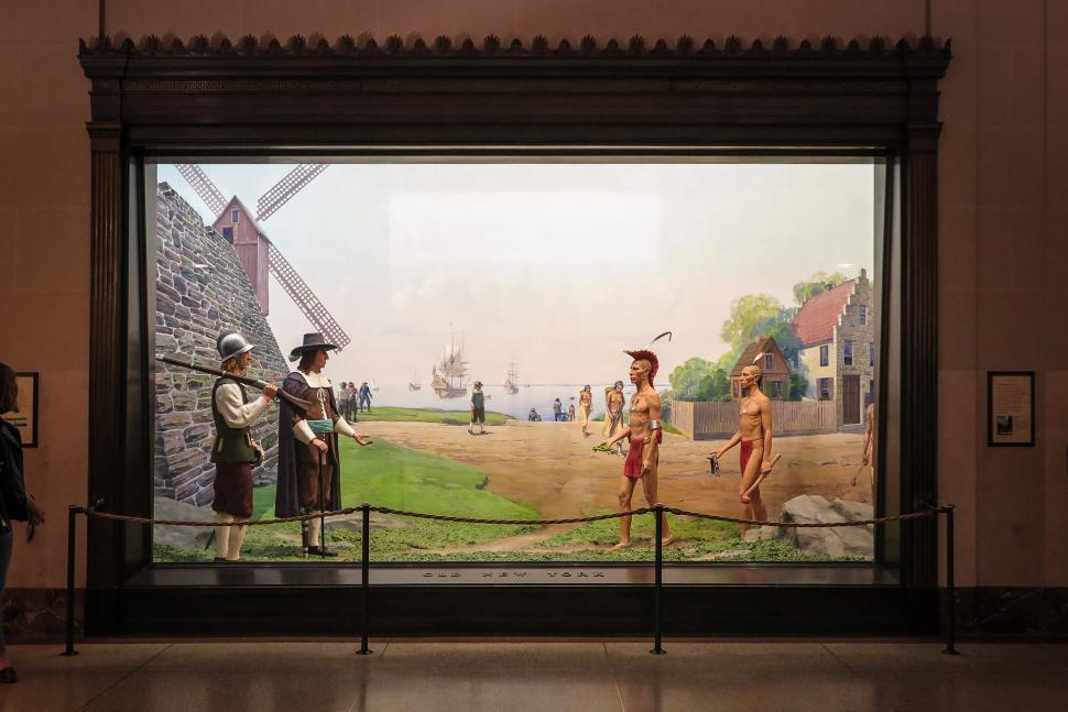 Free Image of Old New York display 