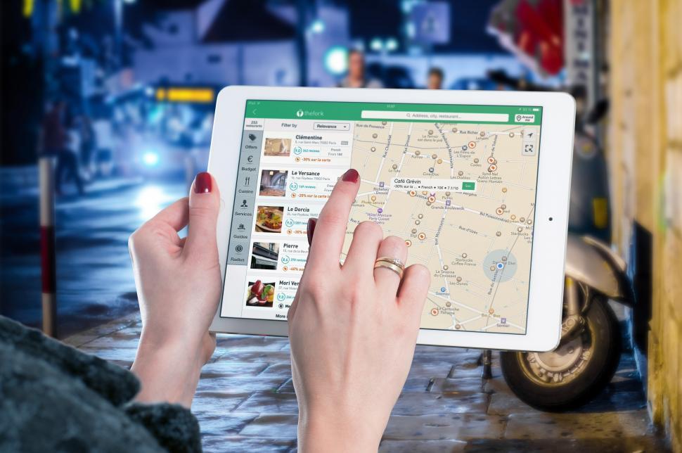 Free Image of Navigation on a mobile tablet computer 