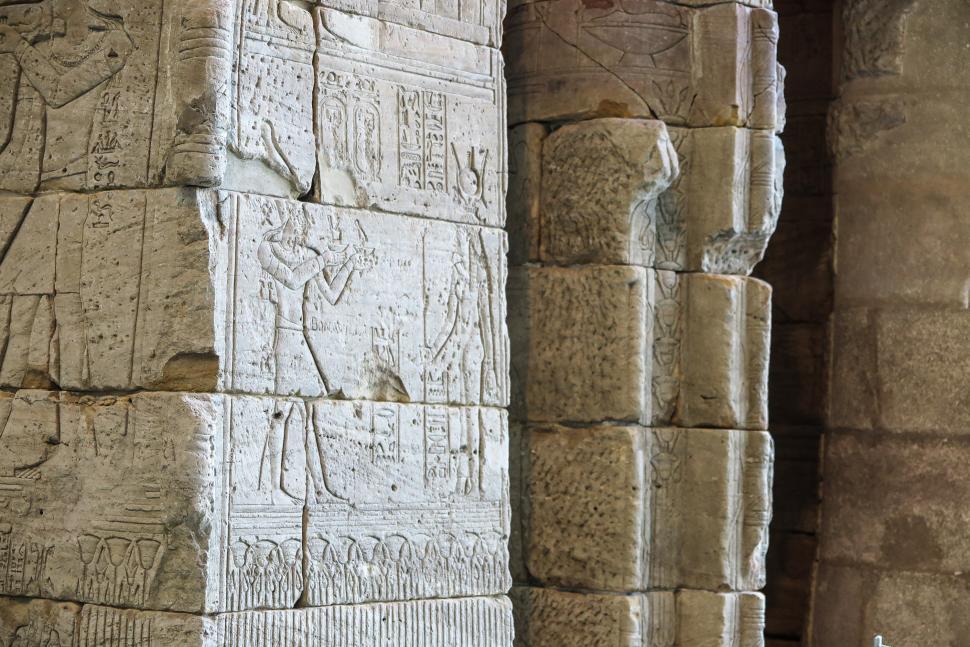 Free Image of Entry carvings on The Temple of Dendur 