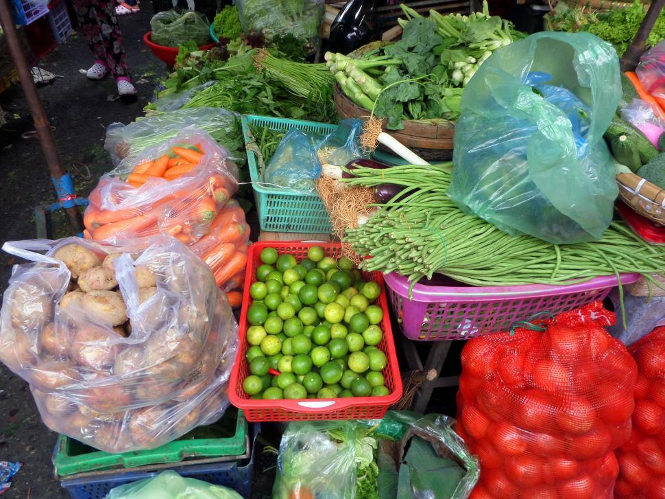 Free Image of Fruit and vegetables market stall 