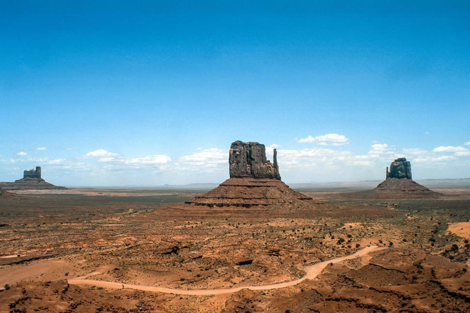 Free Image of Monumnent Valley 