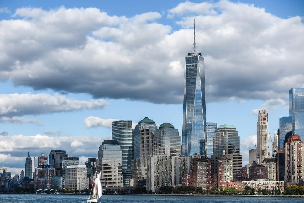 Free Image of Sailboat on the harbor, NYC 