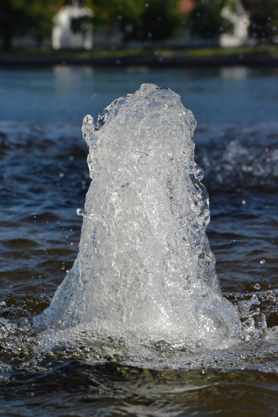 Free Image of Water fountain - background 