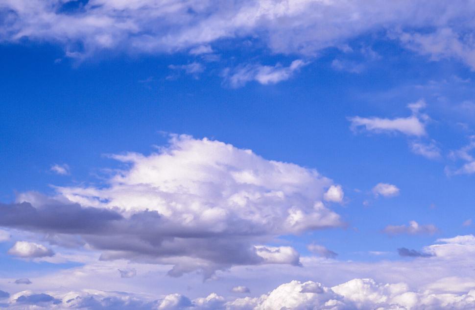 Free Image of White Fluffy Clouds 