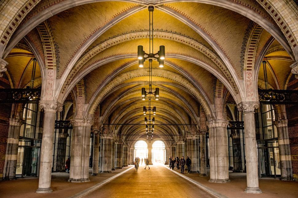 Free Image of Massive Building With Extensive Ceiling 