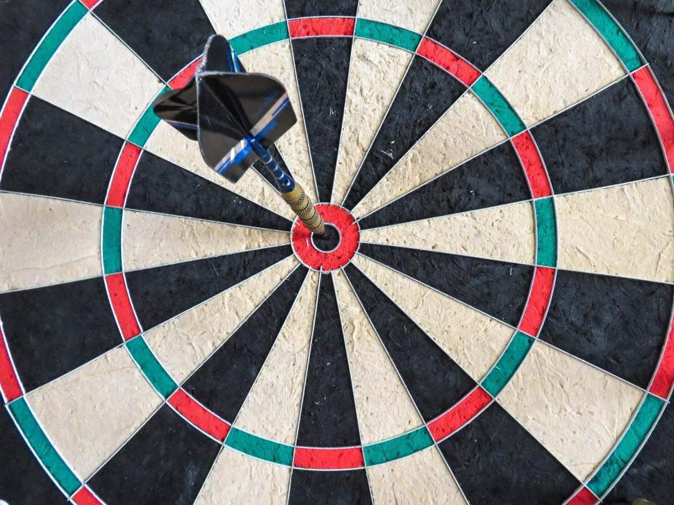 Free Image of Bullseye on dartboard 
