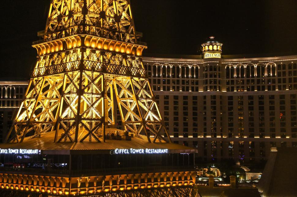 Free Image of Eiffel Tower Restaurant 
