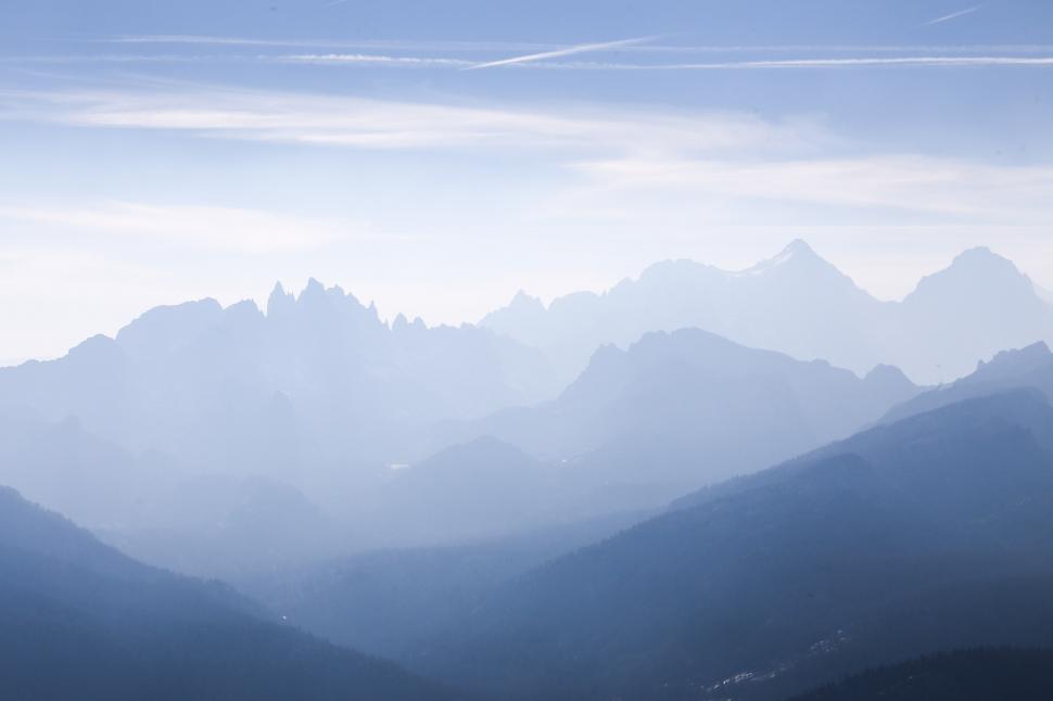 Free Image of Minarets and other mountains 