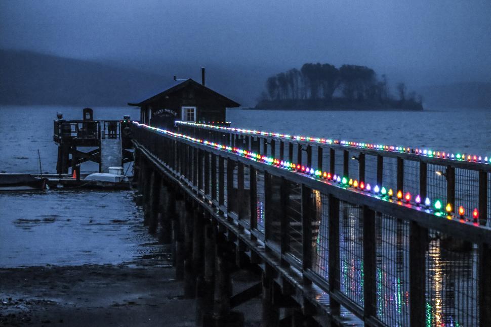 Free Image of Rain on the pier 