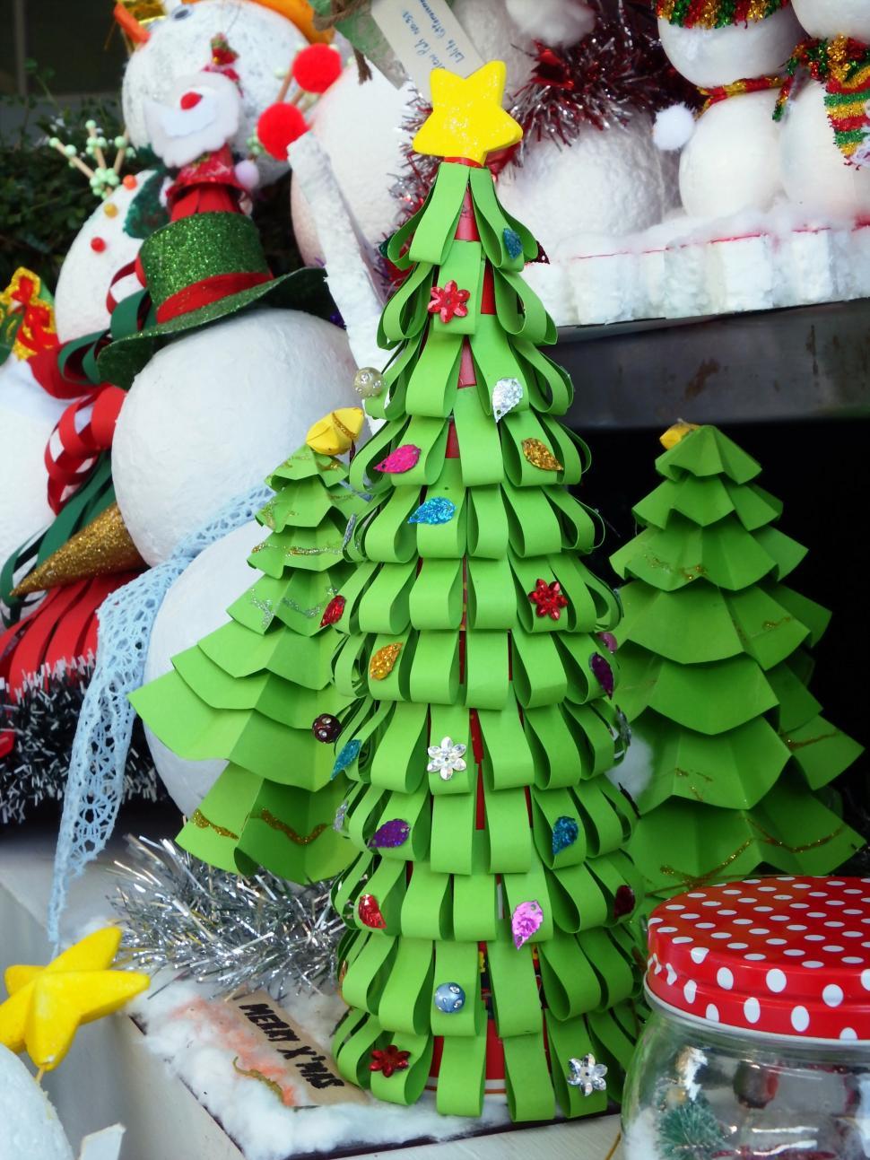 Free Image of Paper craft Christmas tree  