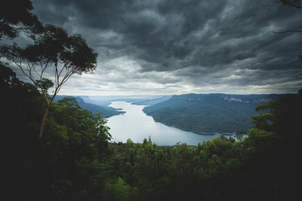 Free Image of River and mountains 