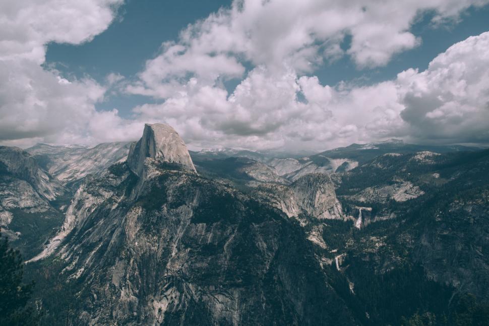 Free Image of Majestic Mountain With Clouds 