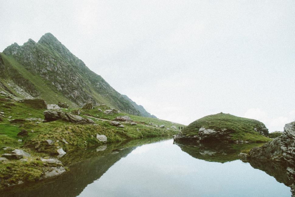 Free Image of Rocky Waterfront Landscape 
