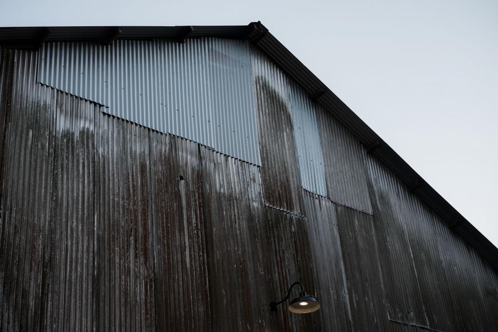 Free Image of Black and White Photo of a Barn 