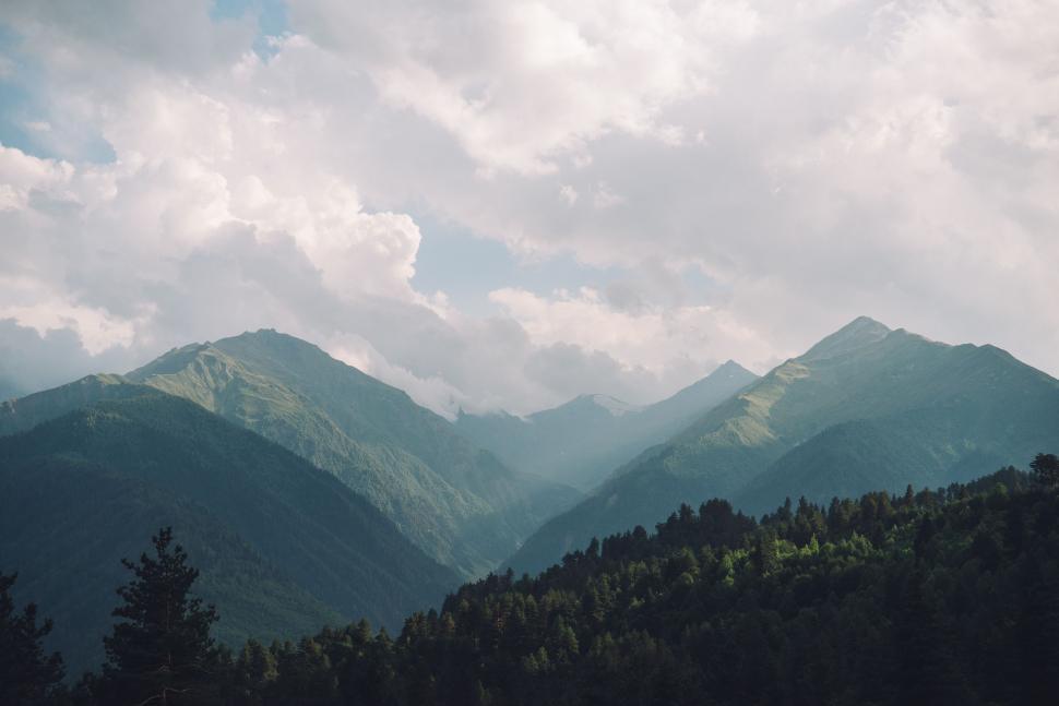 Free Image of Majestic Mountain Range With Clouds 