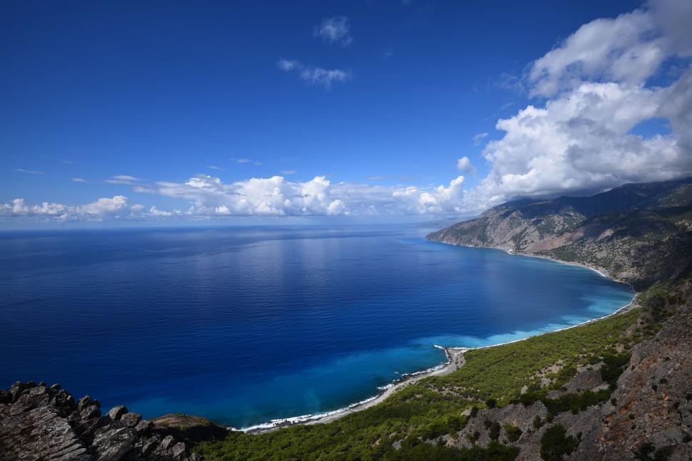 Free Image of A View of the Ocean From a Cliff 