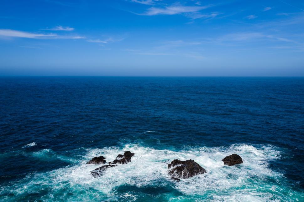 Free Image of Rocks in Body of Water 