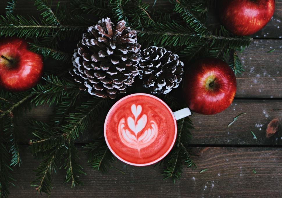 Free Image of A Cup of Coffee With a Pine Cone 