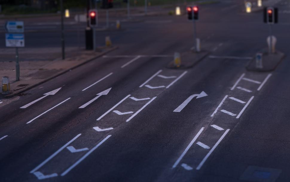 Free Image of Busy City Street With Multiple Traffic Lights 