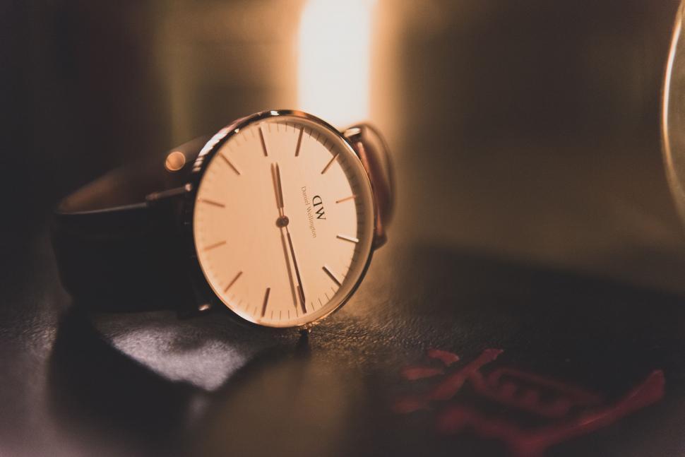 Free Image of Watch on Table 