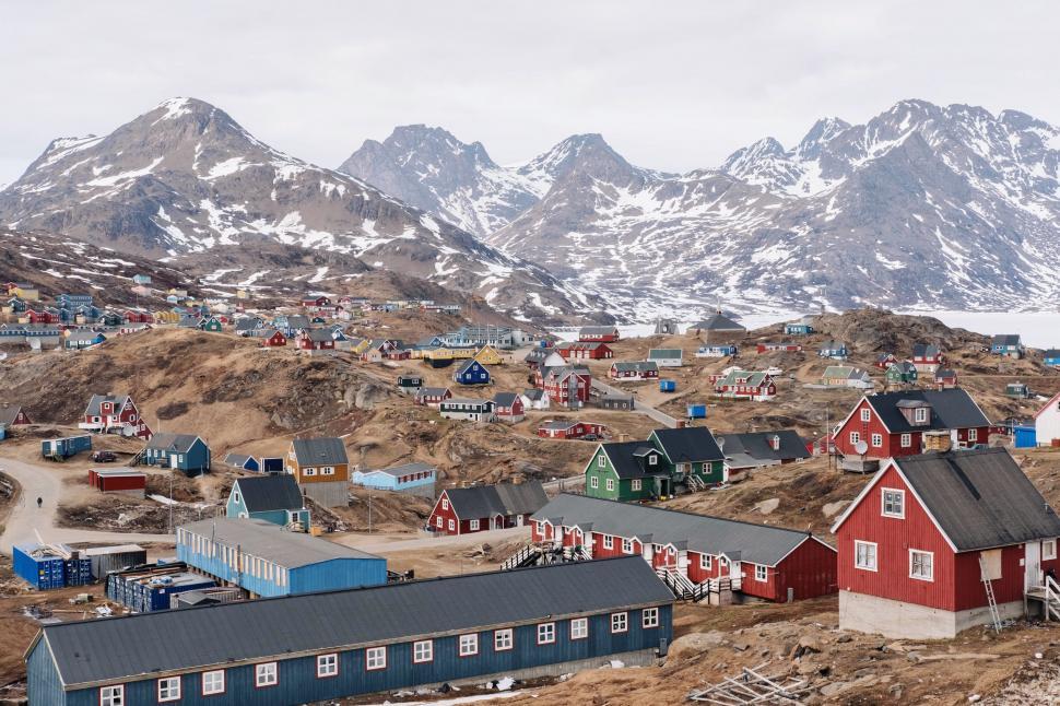 Free Image of Small Town With Mountains in the Background 