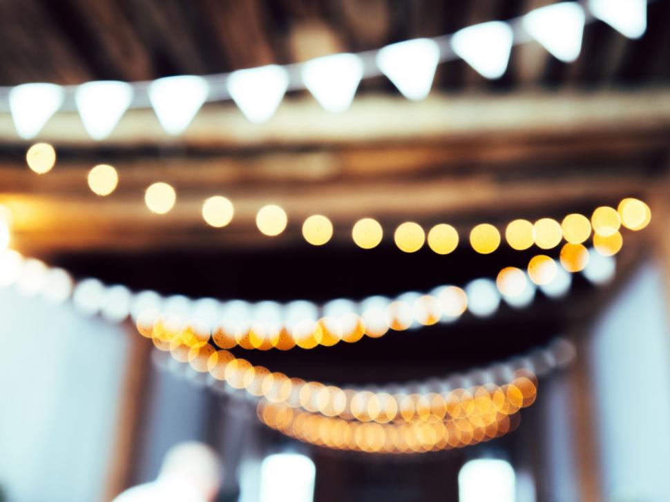 Free Image of Group of Lights Hanging From Ceiling 