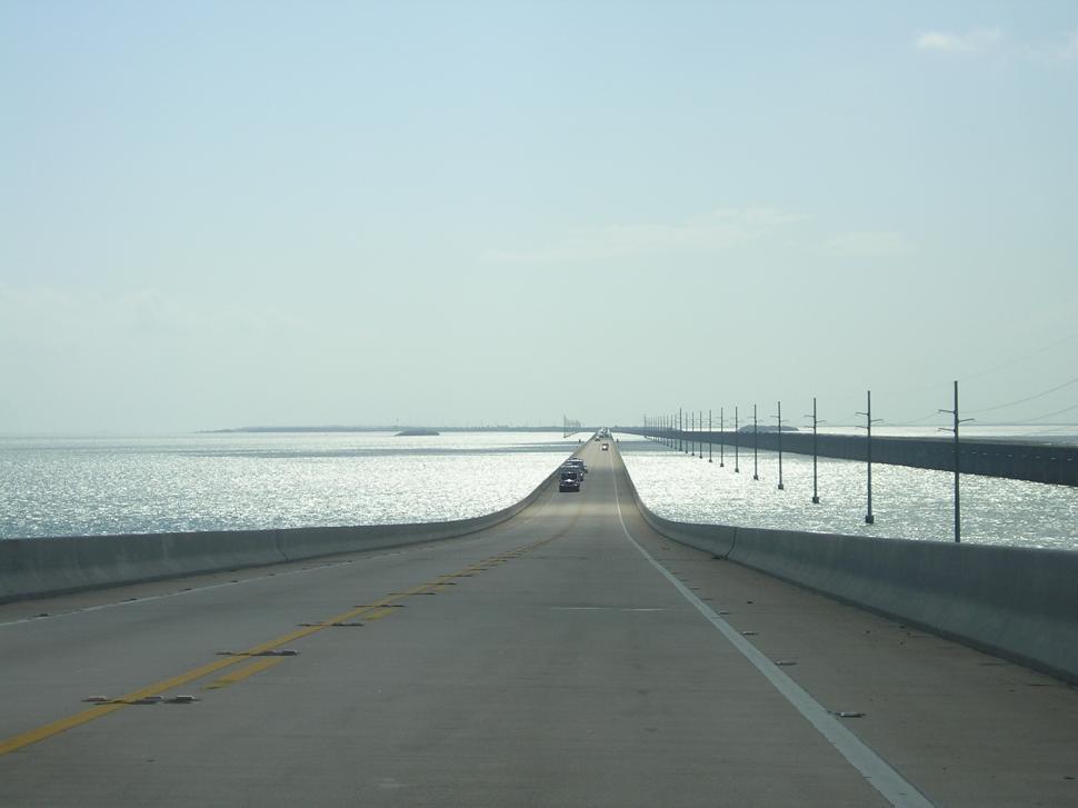 Free Image of 7 Mile Bridge 