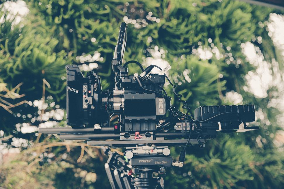 Free Image of Close Up of a Camera on a Tripod 