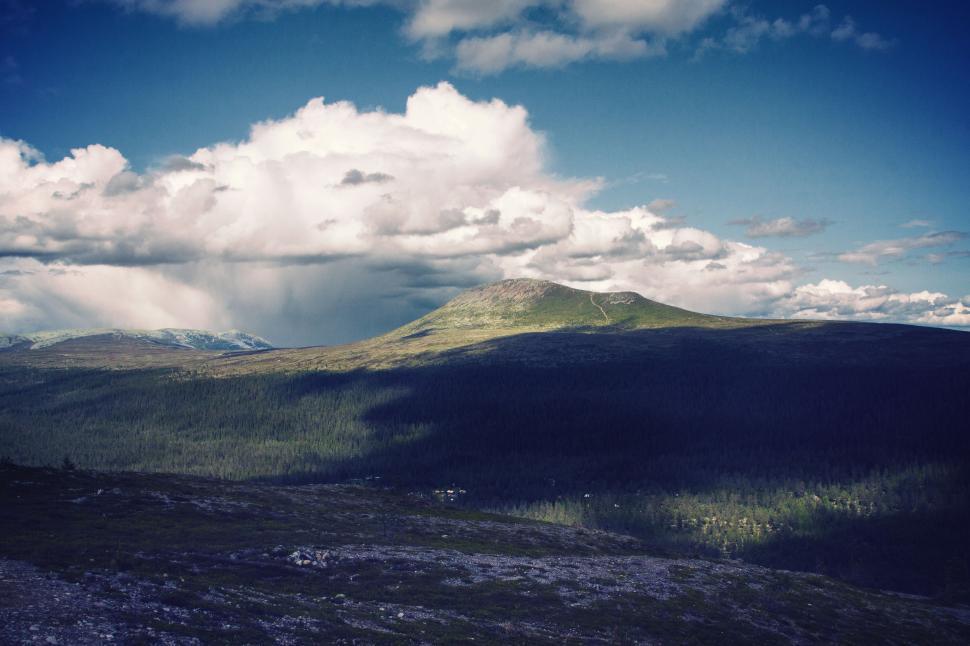 Free Image of Majestic Mountain and Clouds 