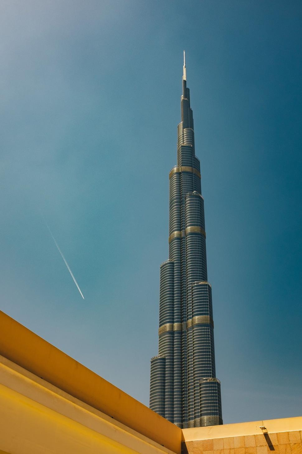 Free Image of Skyscraper Towers Over Urban Landscape 