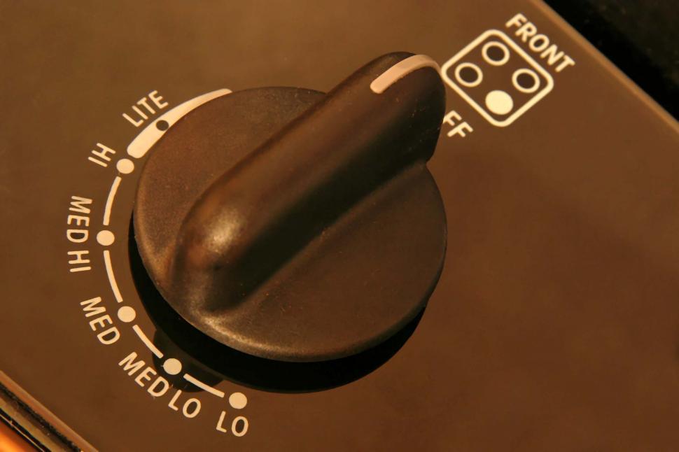 Free Image of Close Up of Knob on Machine 